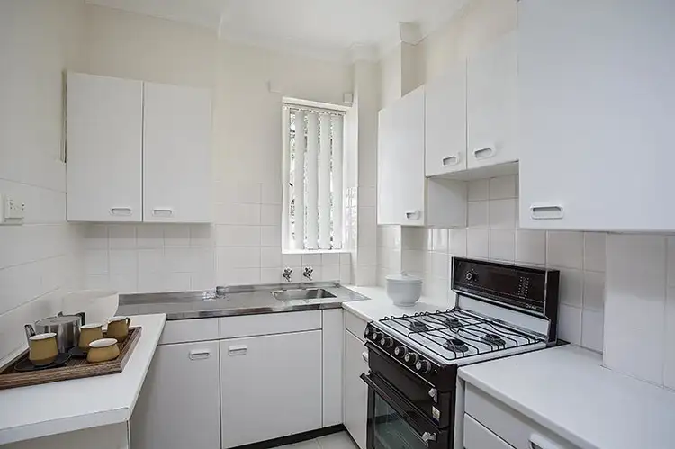 Fourth view of Homely unit listing, 1/8 Birtley Towers, Birtley Place, Elizabeth Bay NSW 2011