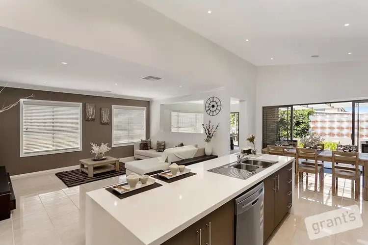 Fourth view of Homely house listing, 44 Grandvue Boulevard, Pakenham VIC 3810