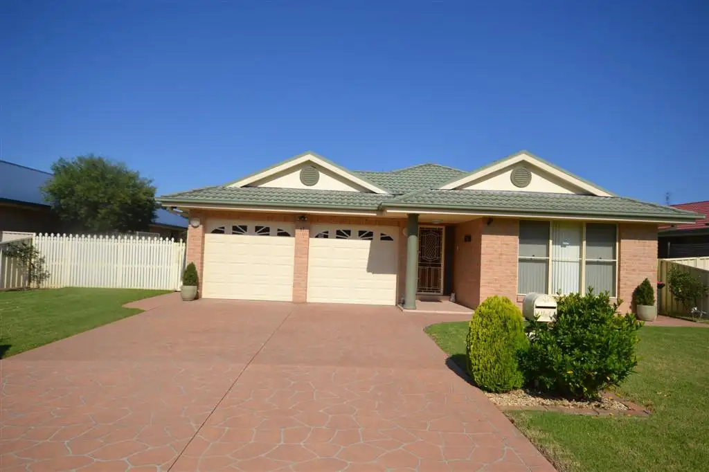 Main view of Homely house listing, 17 Kardella Avenue, Nowra NSW 2541