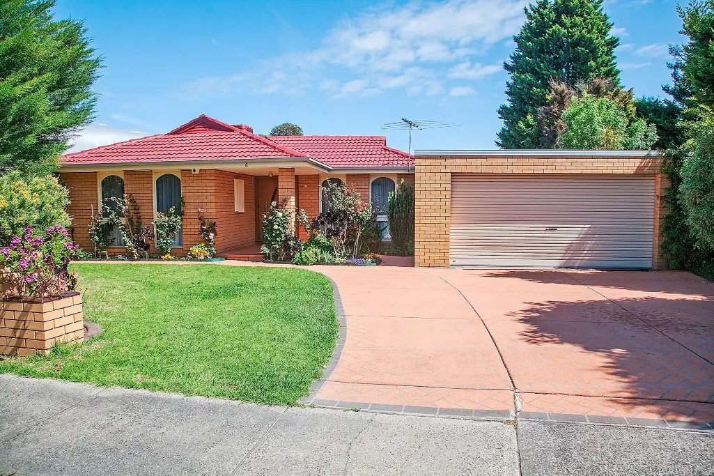 Main view of Homely house listing, 6 Primrose Hill Close, Endeavour Hills VIC 3802