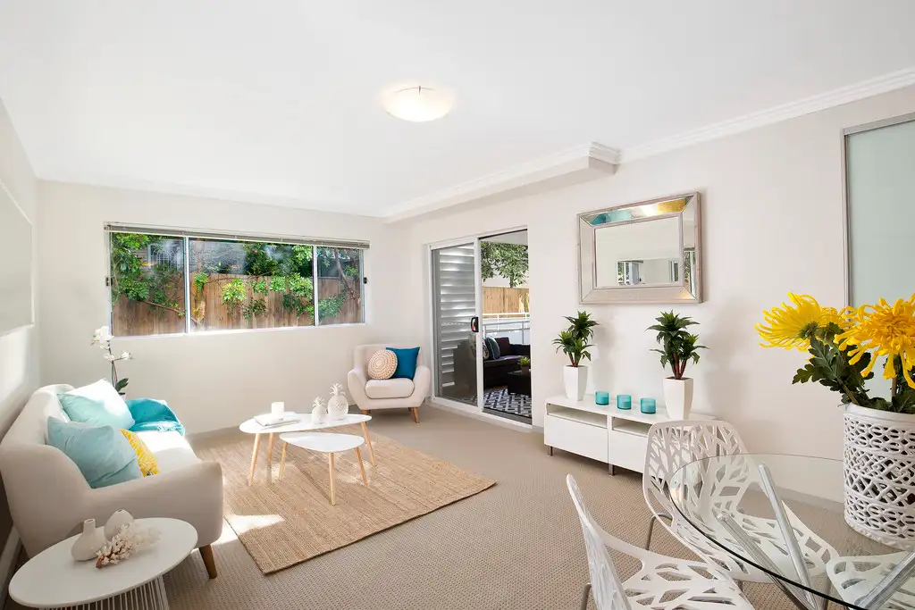 Main view of Homely unit listing, 6/11-13 Holborn Avenue, Dee Why NSW 2099