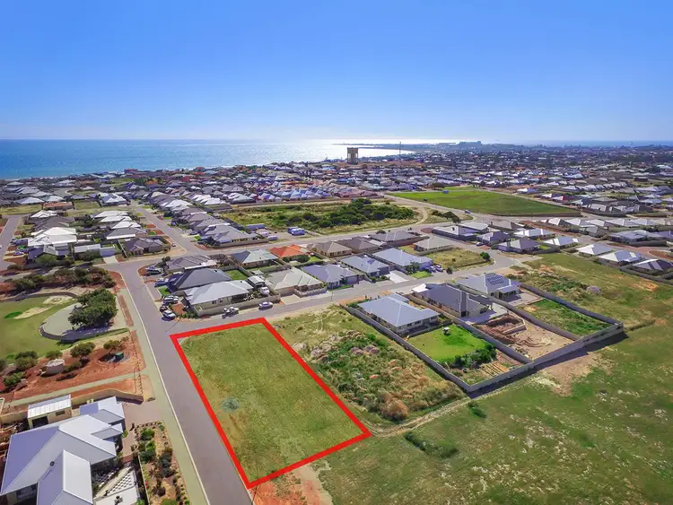 2 Shamrock Street, Wandina WA 6530