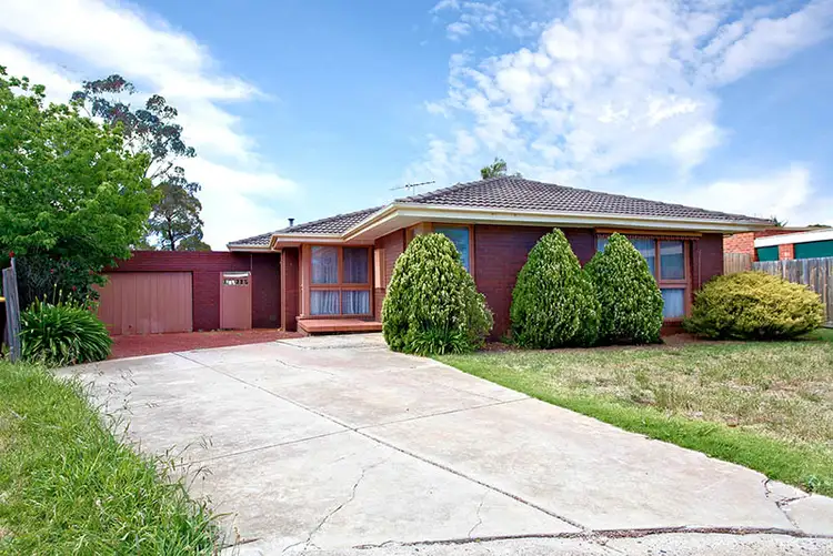 8 Fernberg Place, Melton West VIC 3337