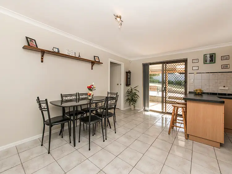 Fifth view of Homely house listing, 8 Robertson Court, Kingsley WA 6026
