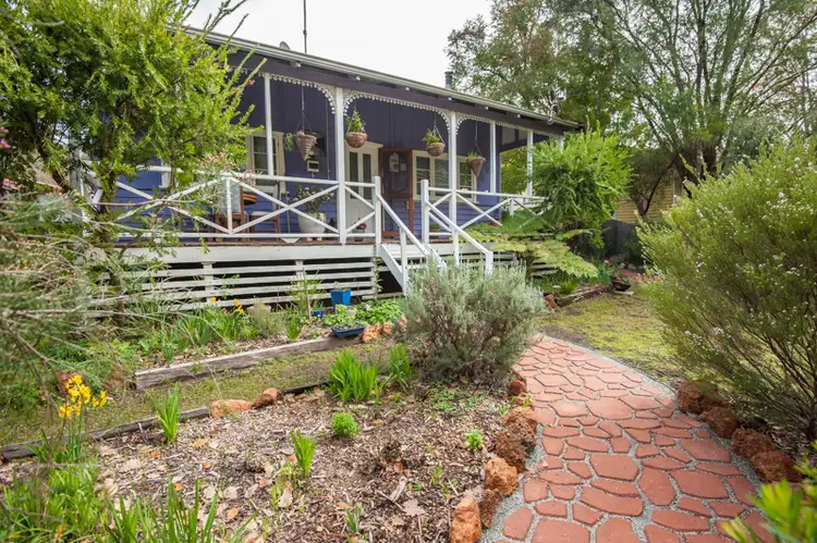 27 Marginata Crescent, Dwellingup WA 6213