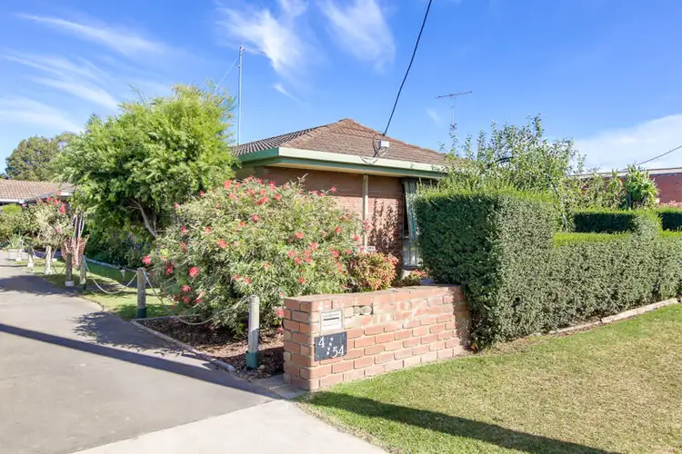 4/54 Ligar, Bairnsdale VIC 3875