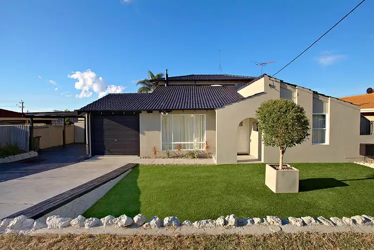 5 Gayford Way, Girrawheen WA 6064