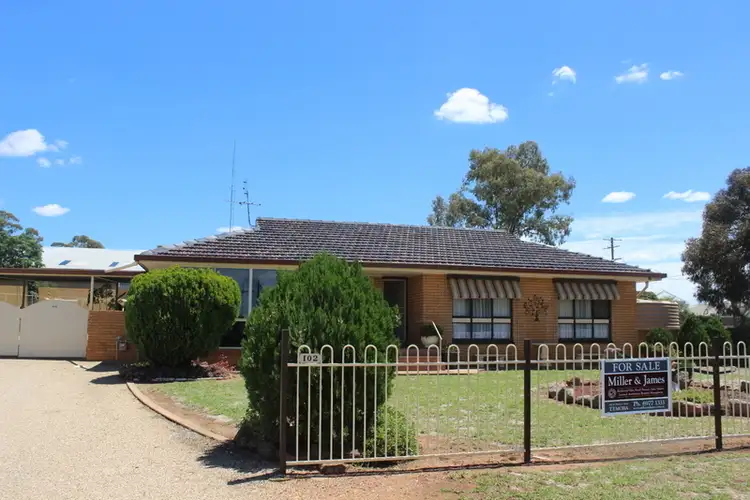 102 Camp Street,, Temora NSW 2666