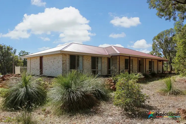 7 Honeypot Road, Lower Chittering WA 6084