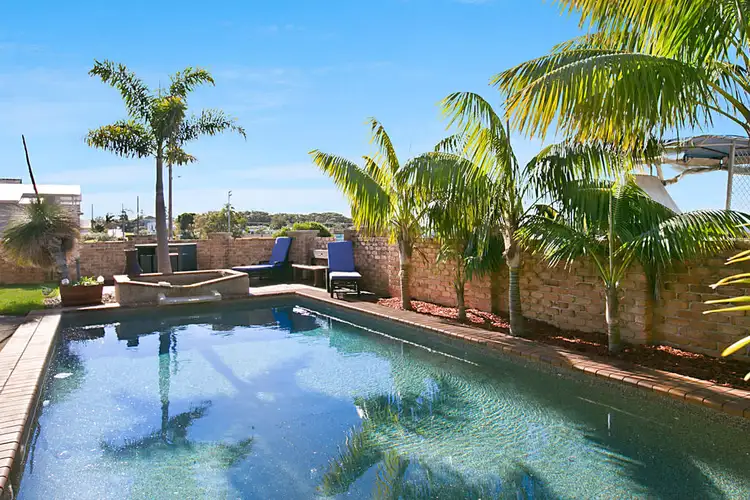 16 Maitland Street, Norah Head NSW 2263