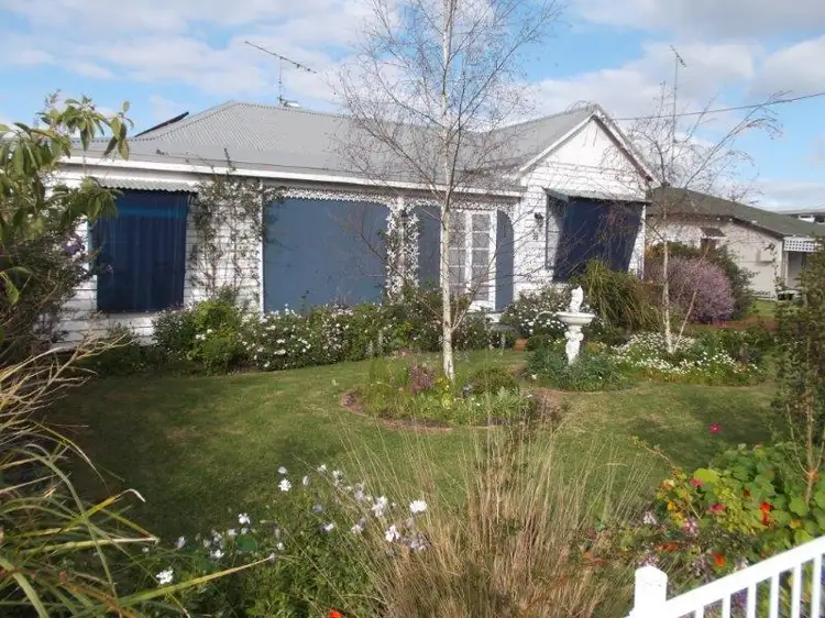 18 Moyes Street, Manjimup WA 6258