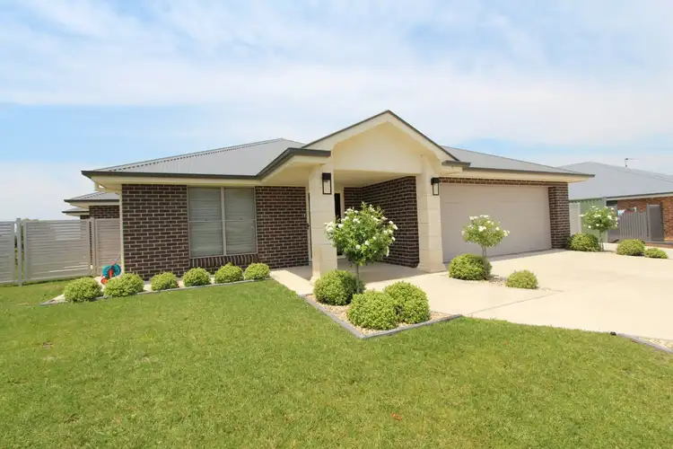 Main view of Homely house listing, 7 Knight Place, Llanarth NSW 2795