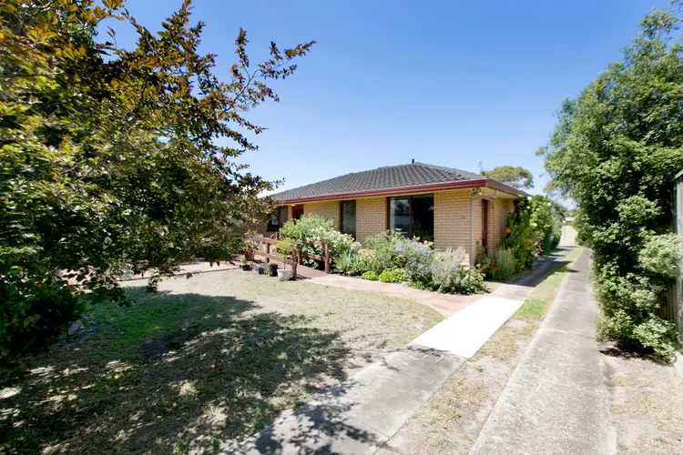 2 Myra Street, Seaford VIC 3198