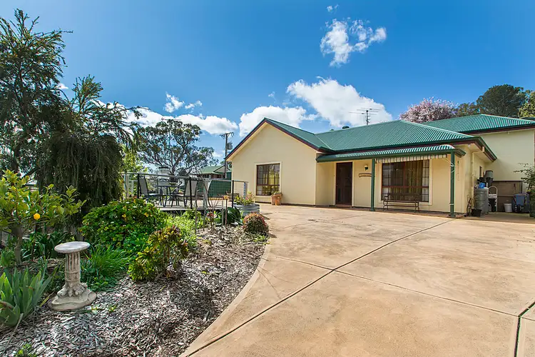 27 Sturt Street, Angaston SA 5353