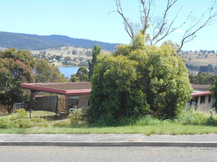 27 Selwyn Street, Triabunna TAS 7190