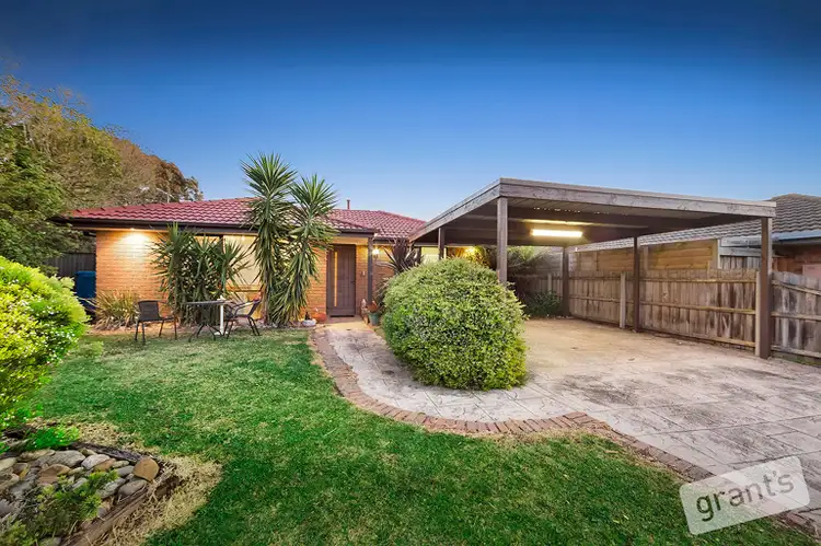 14 Rowen Court, Cranbourne North VIC 3977