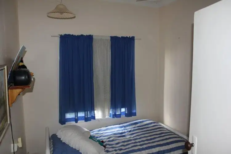 Sixth view of Homely house listing, 10 Farrar Parade, Merredin WA 6415