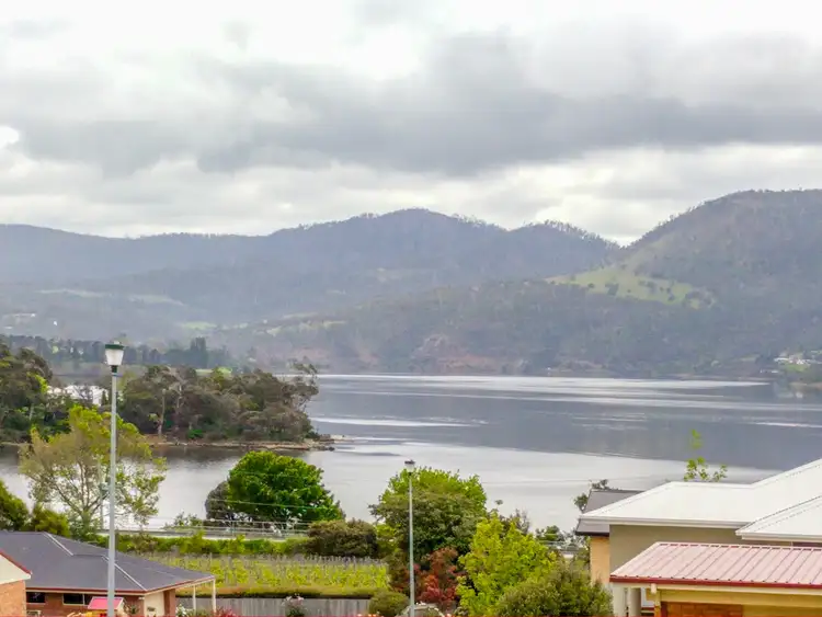 32a Chardonnay Drive, Berriedale TAS 7011