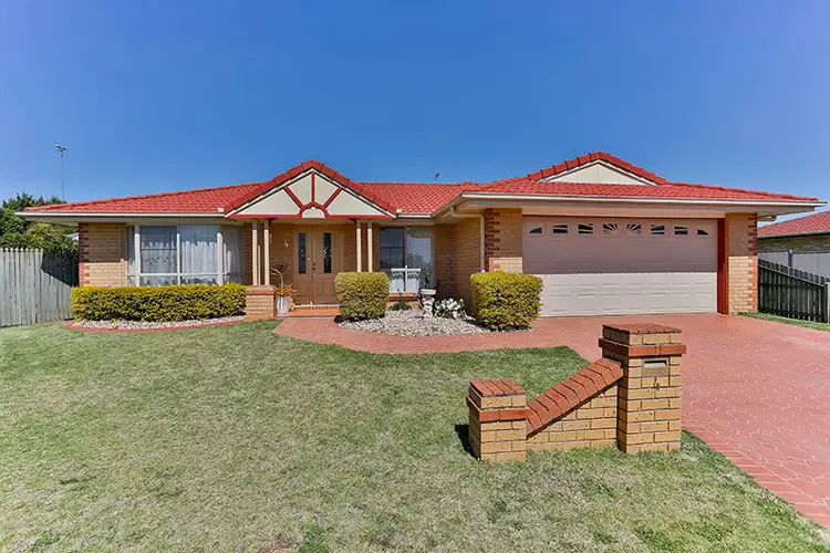 4 Willmington Court, Middle Ridge QLD 4350