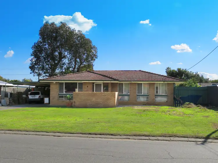 8 Carabeen Rd, Maddington WA 6109