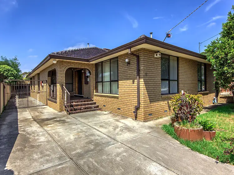 12 Austin Street, St Albans VIC 3021