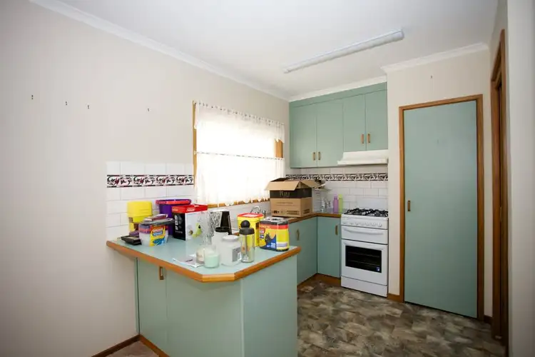 Second view of Homely unit listing, 2/102 Bennett Road, Horsham VIC 3400