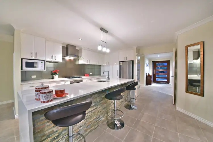 15 Enfield Turn, Carramar WA 6031