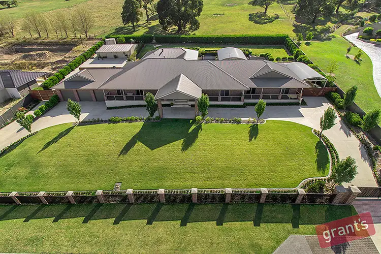 24 Aranmore Crescent, Narre Warren North VIC 3804