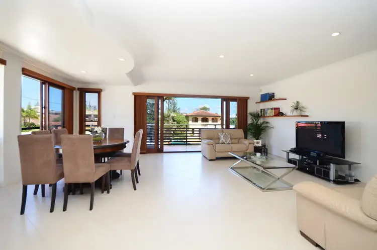 19 Alfred Street, Mermaid Beach QLD 4218
