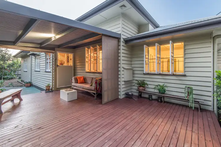 63 Mount Perry Road, Bundaberg North QLD 4670