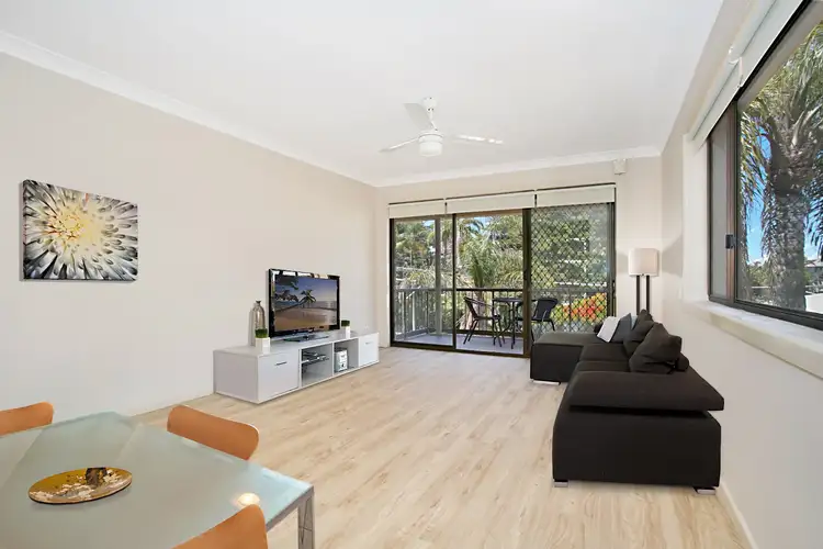 5/23 Armrick Avenue, Broadbeach QLD 4218