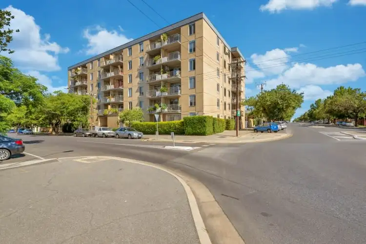 2 103 Strangways Tce, North Adelaide SA 5006