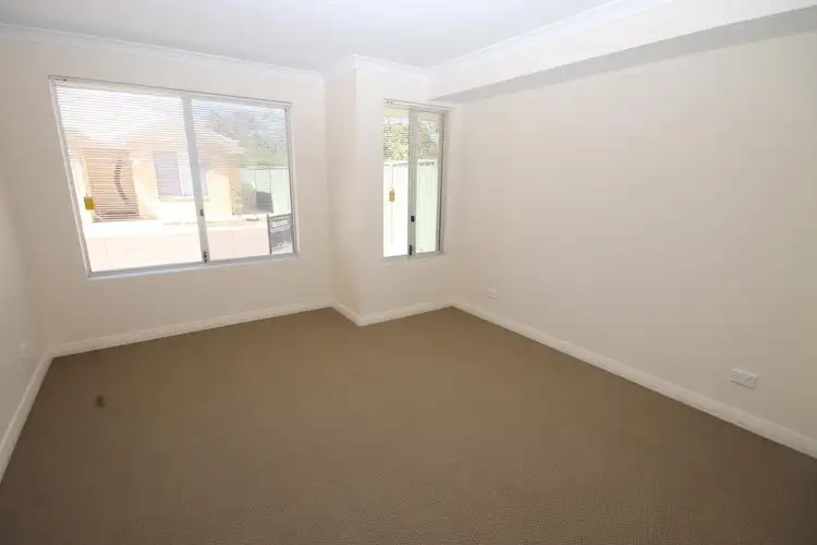 Sixth view of Homely unit listing, 4/7 Cambrose Avenue, Australind WA 6233