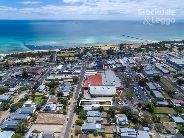 45 Ninth Avenue, Rosebud VIC 3939