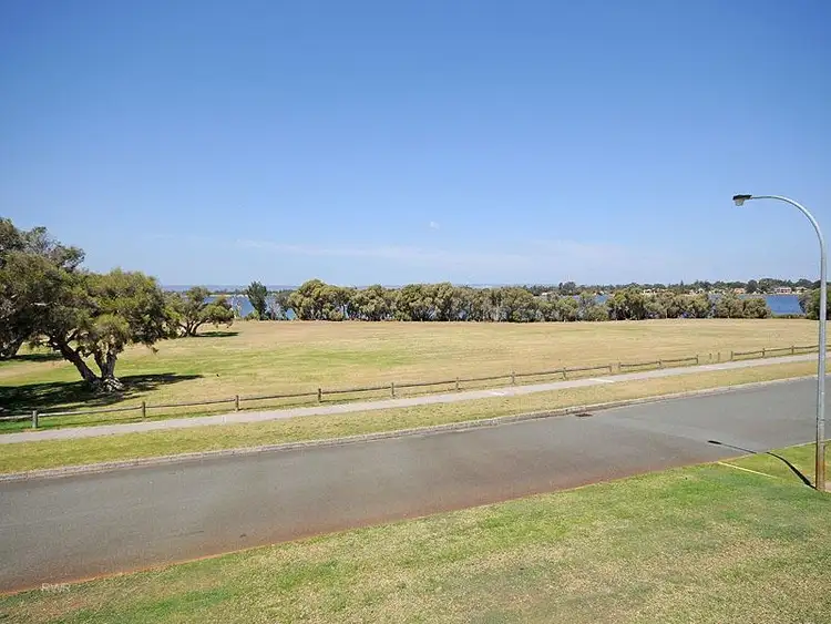 Fourth view of Homely house listing, 42 Salter Point Parade, Salter Point WA 6152
