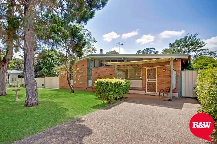 17 Mindanao Avenue, Lethbridge Park NSW 2770