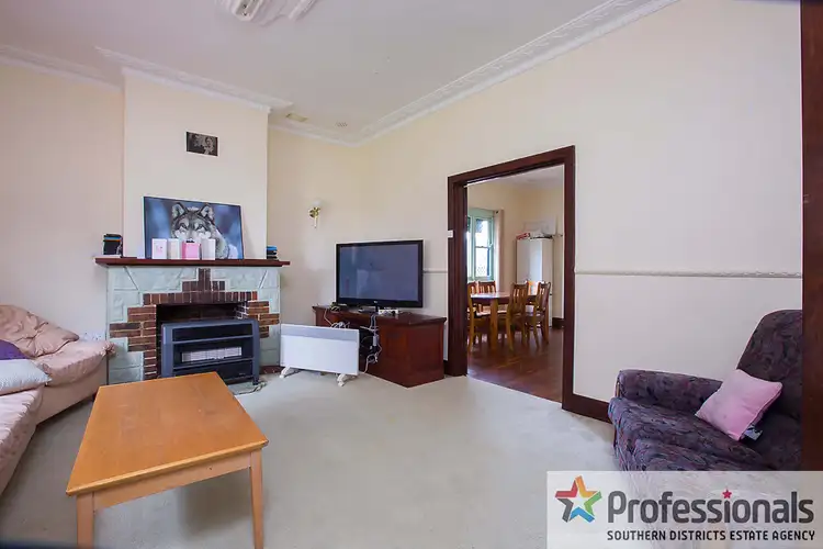 Fifth view of Homely house listing, 32 Queensbury Street, South Bunbury WA 6230