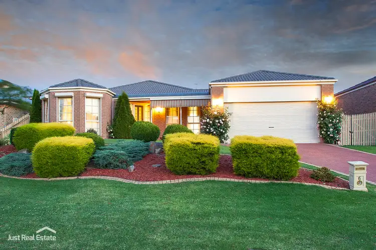 6 Carrum Close, Berwick VIC 3806