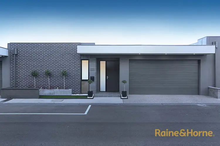 16 Cornwall Place, Maribyrnong VIC 3032