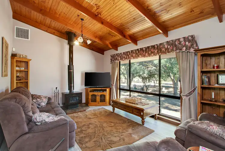 Fifth view of Homely house listing, 2 Erina Court, Lewiston SA 5501