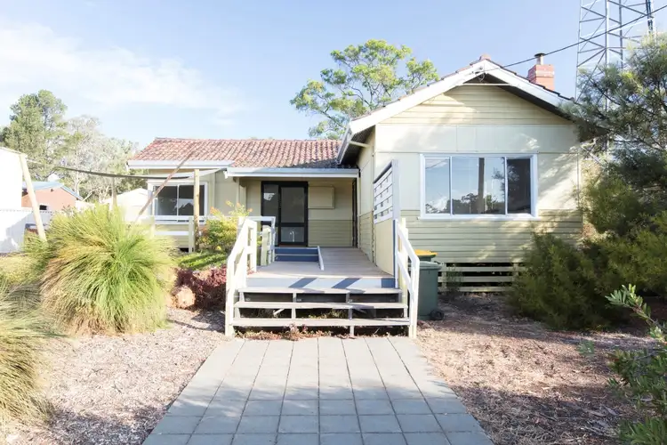 57 McLarty St, Dwellingup WA 6213