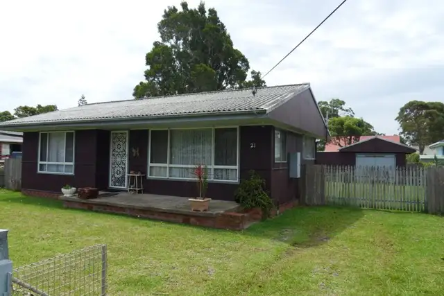 21 BANKSIA ST, Sussex Inlet NSW 2540