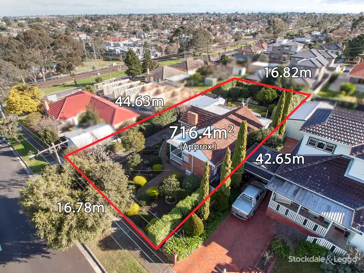 18 Jessie Street, Oak Park VIC 3046