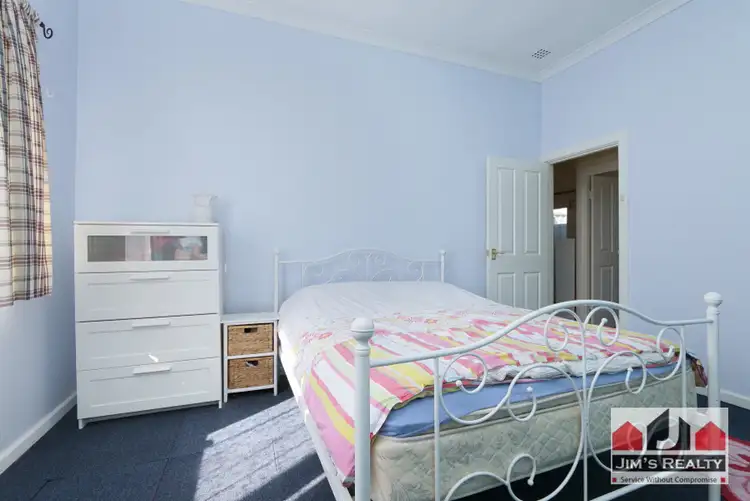 Fifth view of Homely house listing, 1/16 Bowden Pl, Armadale WA 6112