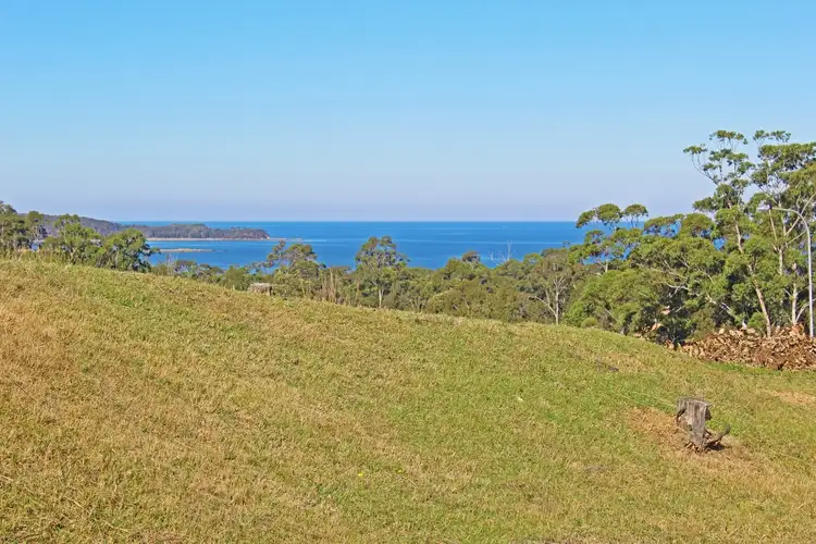 1 Broomfield Crescent, Long Beach NSW 2536