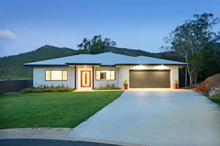 11 Scarlet Gum Crescent, Cannonvale QLD 4802