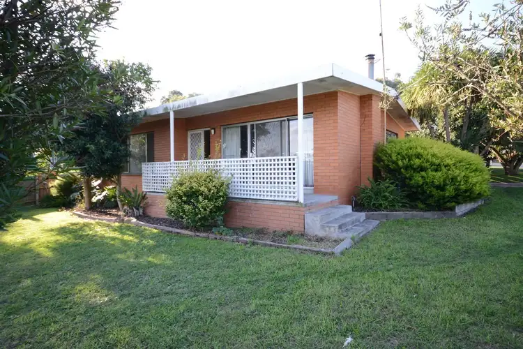 Second view of Homely house listing, 52 Riley Street, Bairnsdale VIC 3875