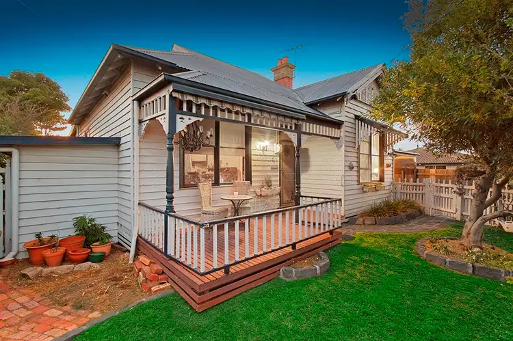 2 Thomas Street, Mordialloc VIC 3195