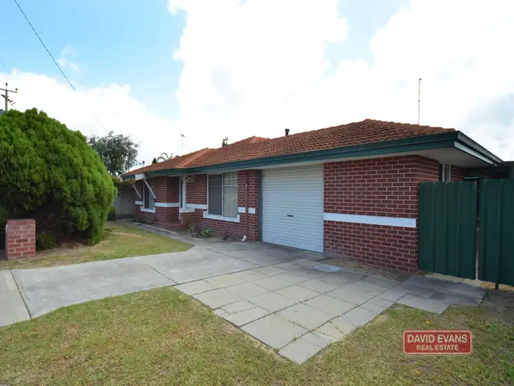 8 MOORPARK AVENUE, Yanchep WA 6035