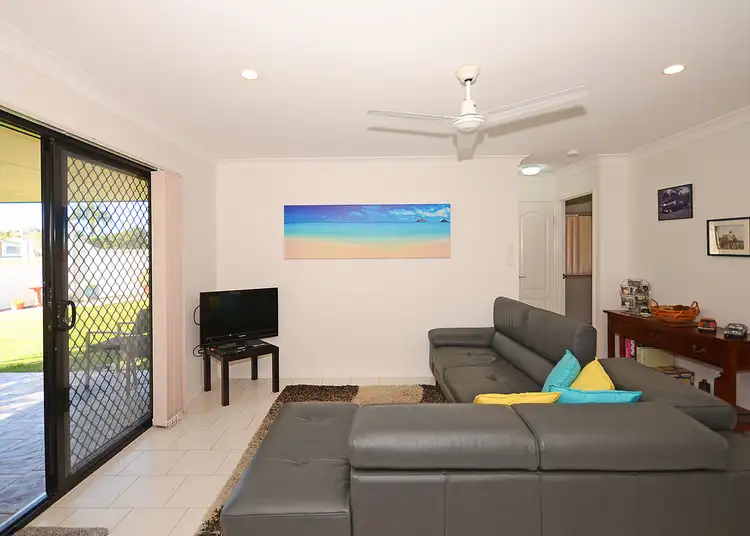 Seventh view of Homely house listing, 2 Parisi Court, Urraween QLD 4655